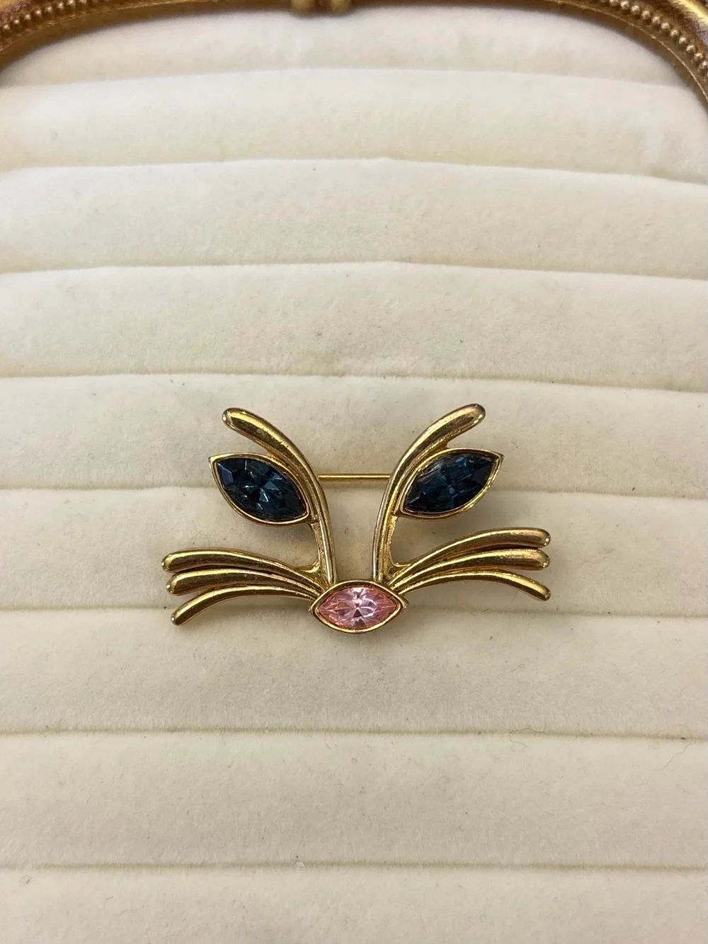 Cat Face Silhouette Brooch Gold Tone Whiskers Pink Blue‎ Rhinestones Minimalist